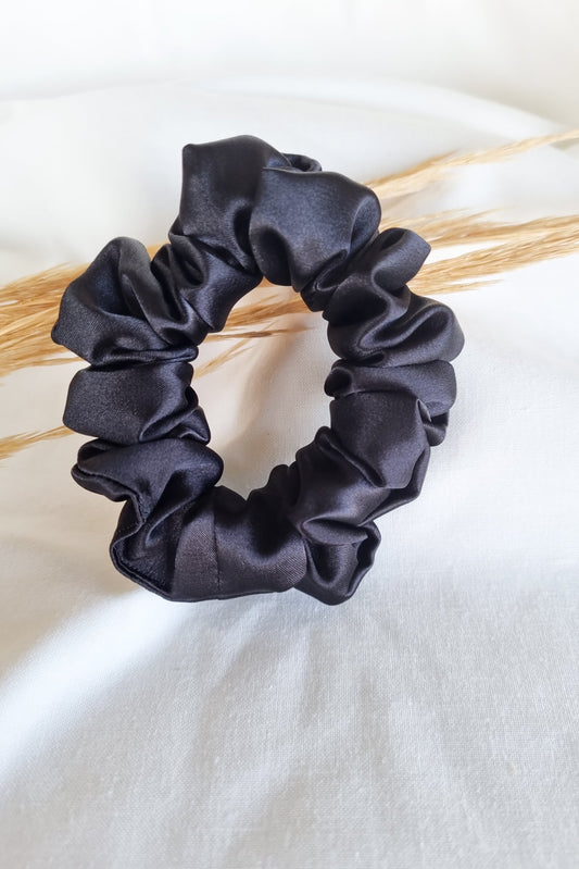 DELUXE | Regular Satin Scrunchies - Black