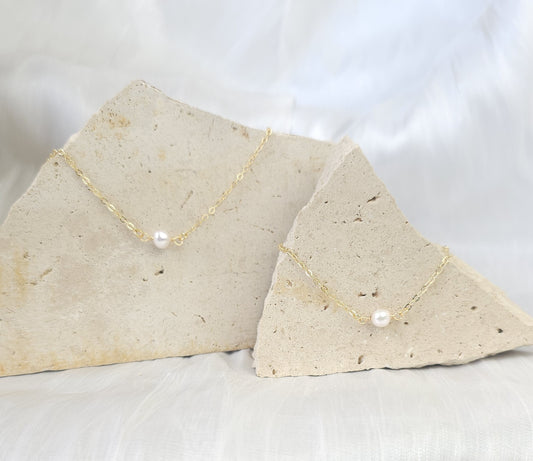 Dainty Pearl Necklace