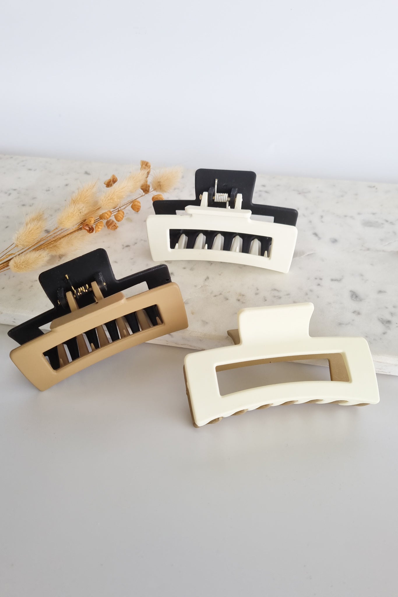 Tilly 2 Tone Claw